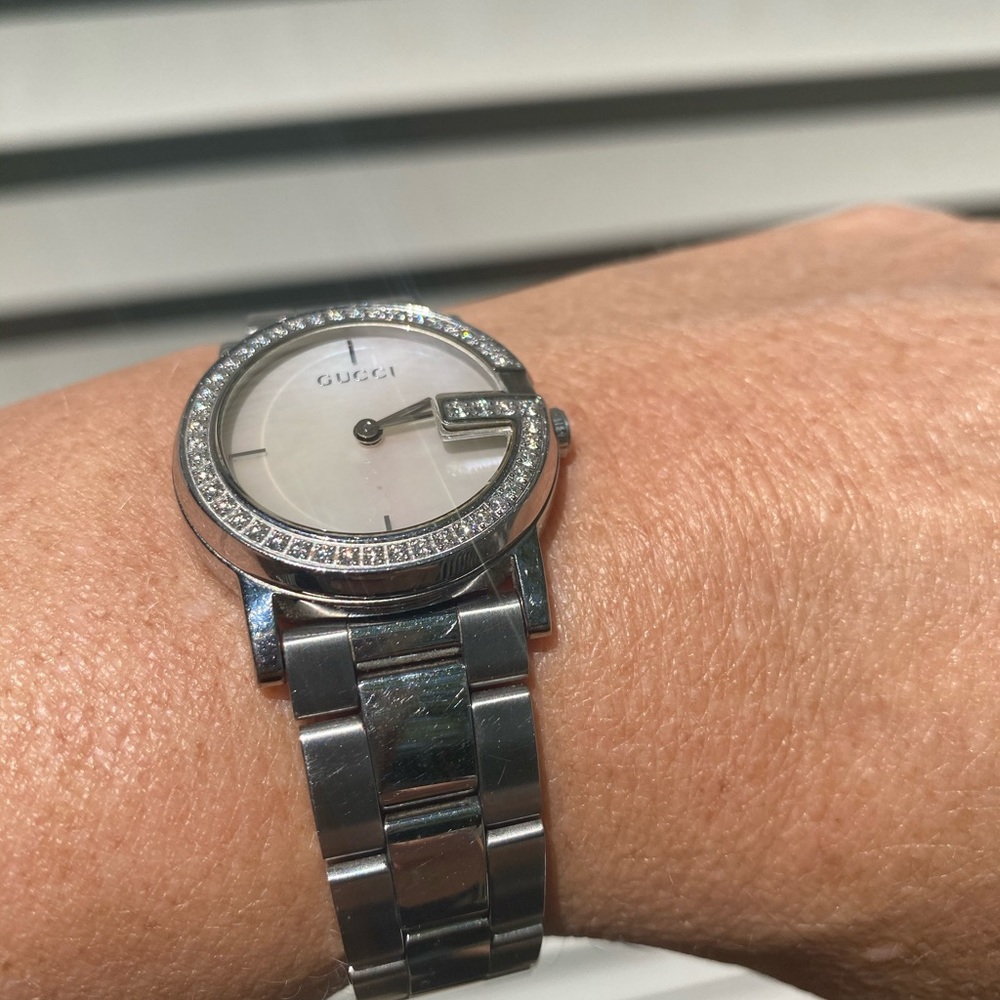 Authentic Gucci w/Diamonds watch - Picture 4 of 9